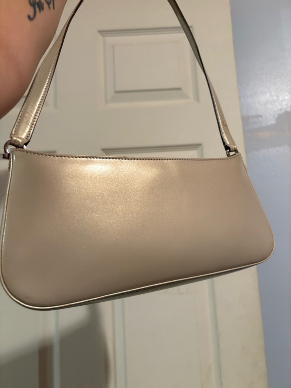 Salvatore Ferragamo Pearlescent Cream Small Shoulder Bag - Picture 11 of 11